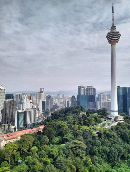 Klcc Towerviewsty5Pax At Ceylonzsuites Kuala Lumpur Ngoại thất bức ảnh